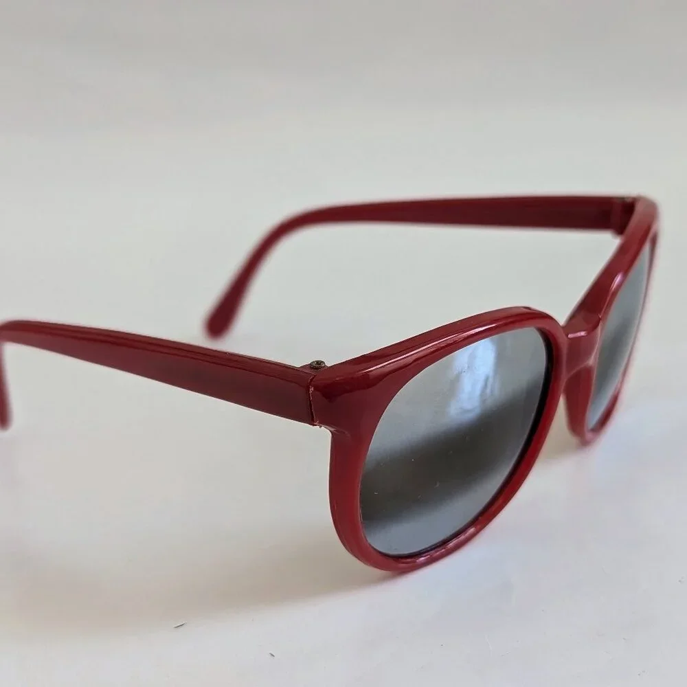 NWT Vintage 90's Kids Nylon C1000 Sport Sunglasses (S. Red)